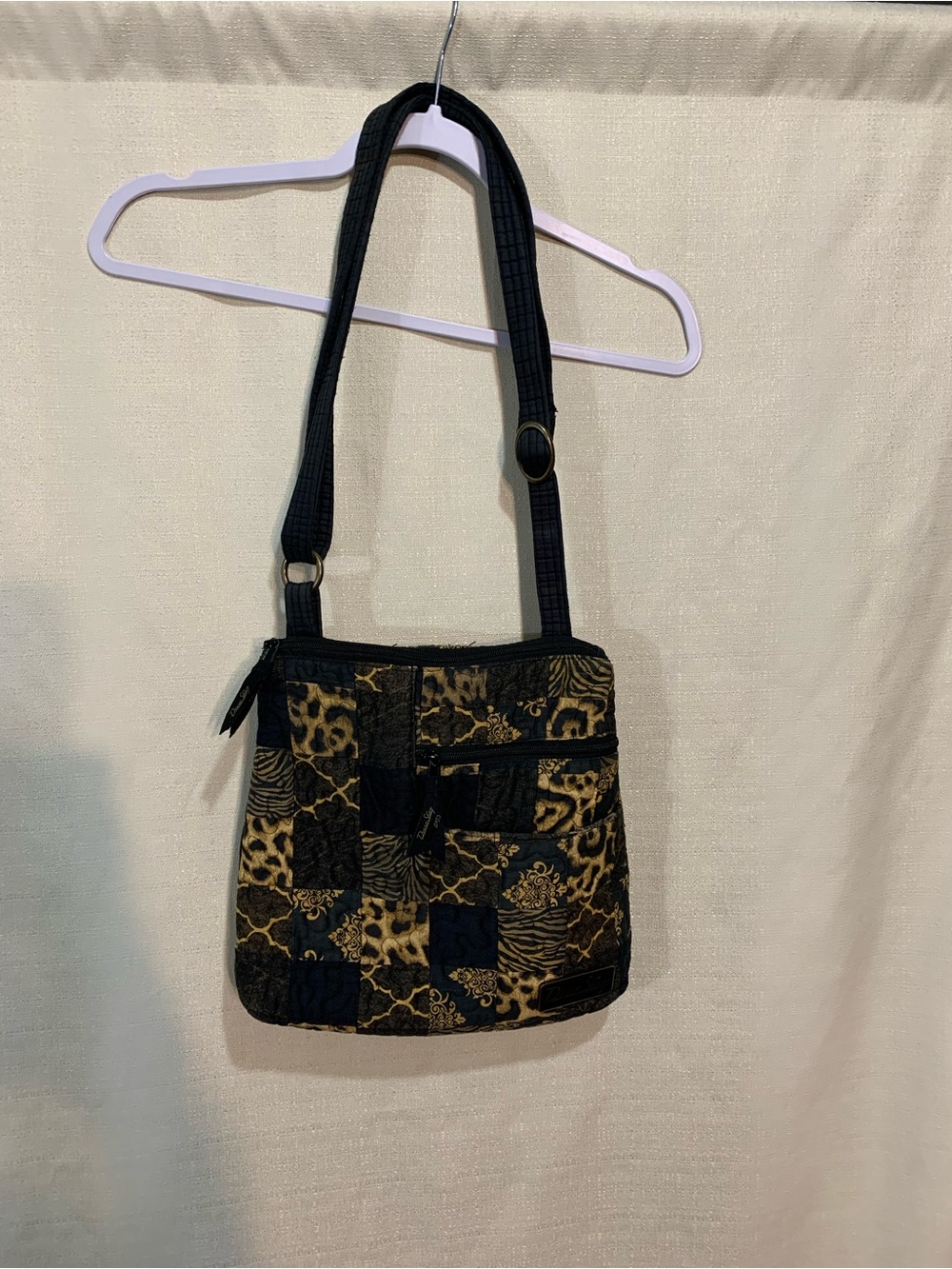Black & Gold Patchwork Crossbody Bag with Adjustable Strap b3/36